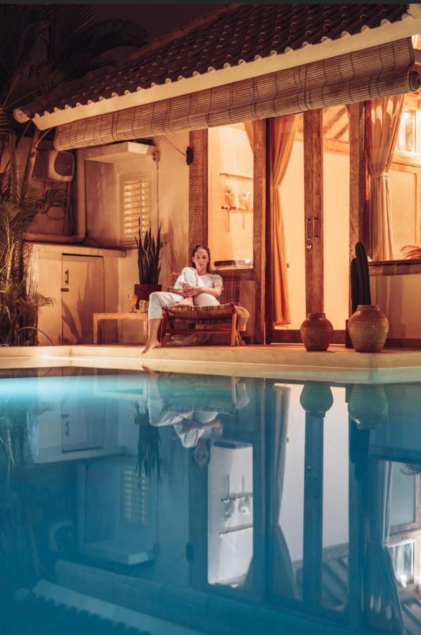 Cocowhite Villa Seminyak Buitenkant foto