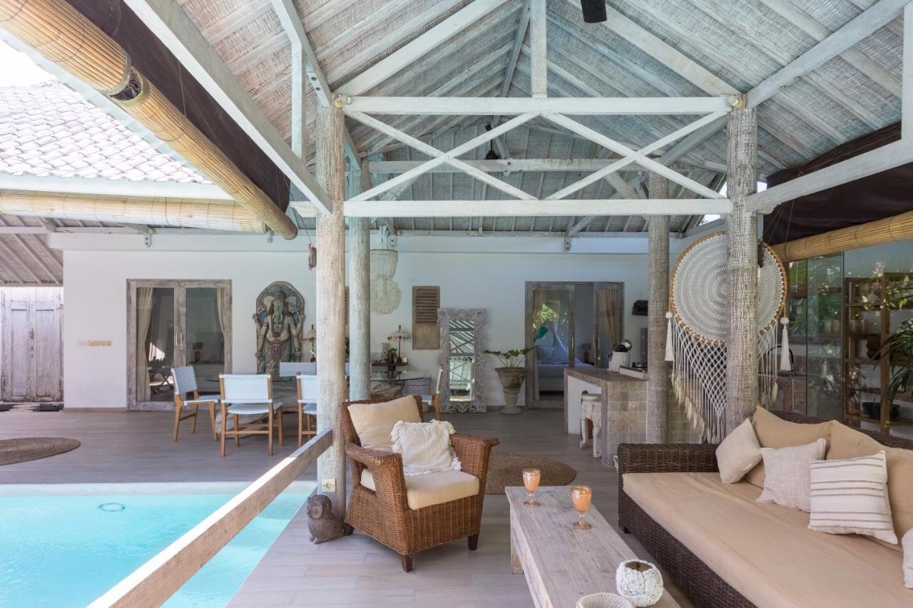 Cocowhite Villa Seminyak Buitenkant foto