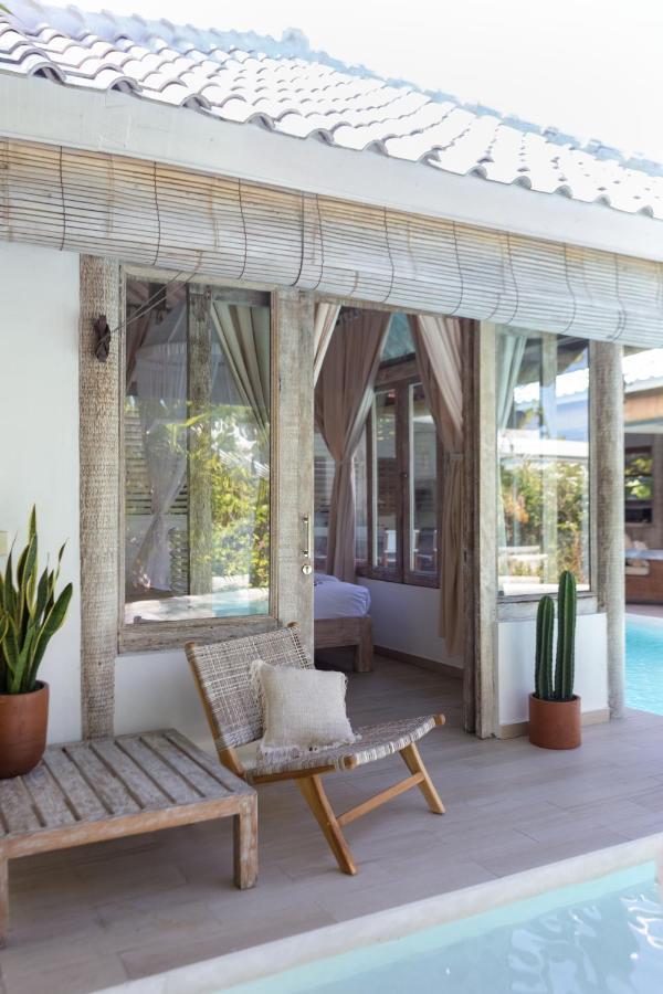 Cocowhite Villa Seminyak Buitenkant foto