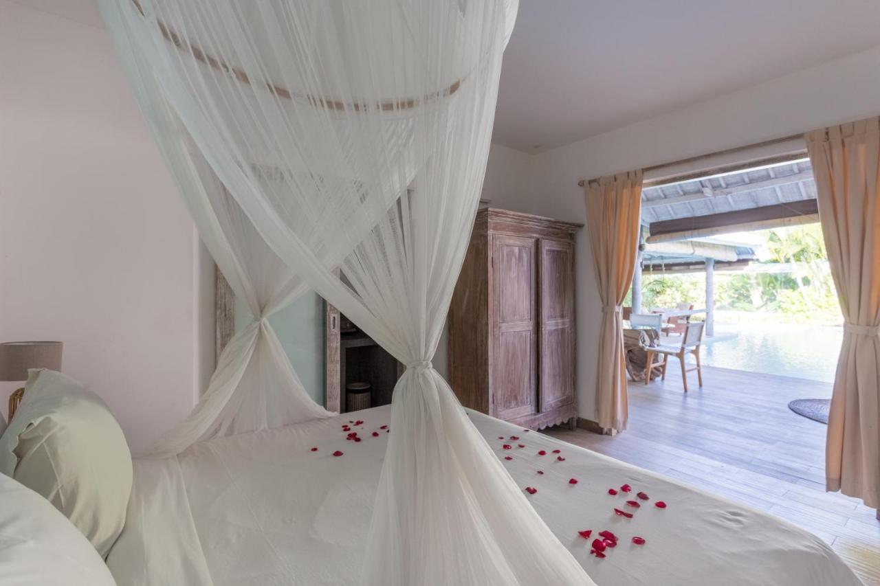 Cocowhite Villa Seminyak Buitenkant foto