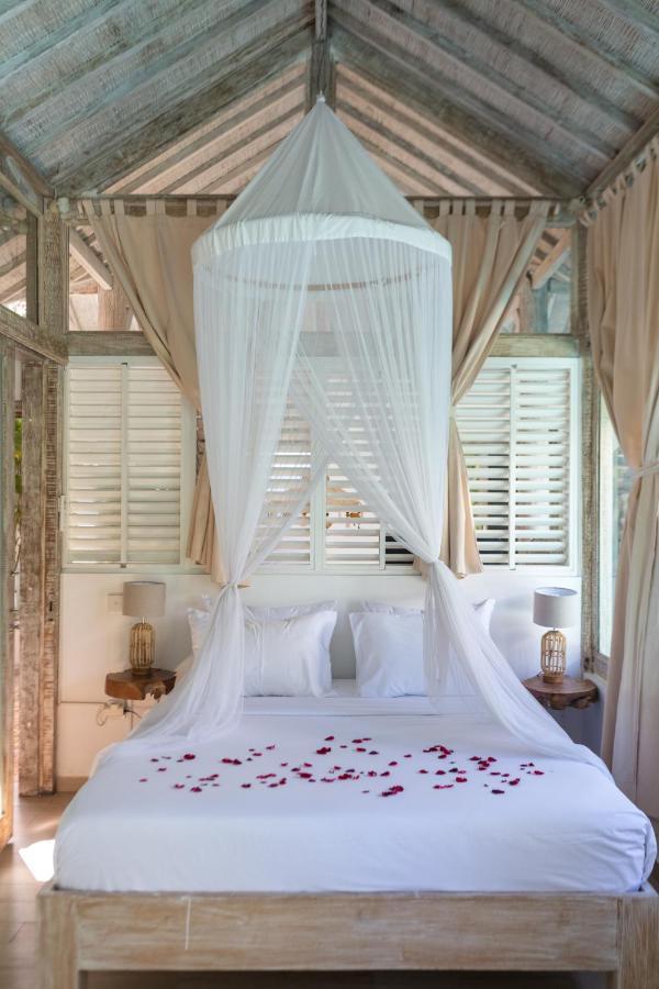 Cocowhite Villa Seminyak Buitenkant foto