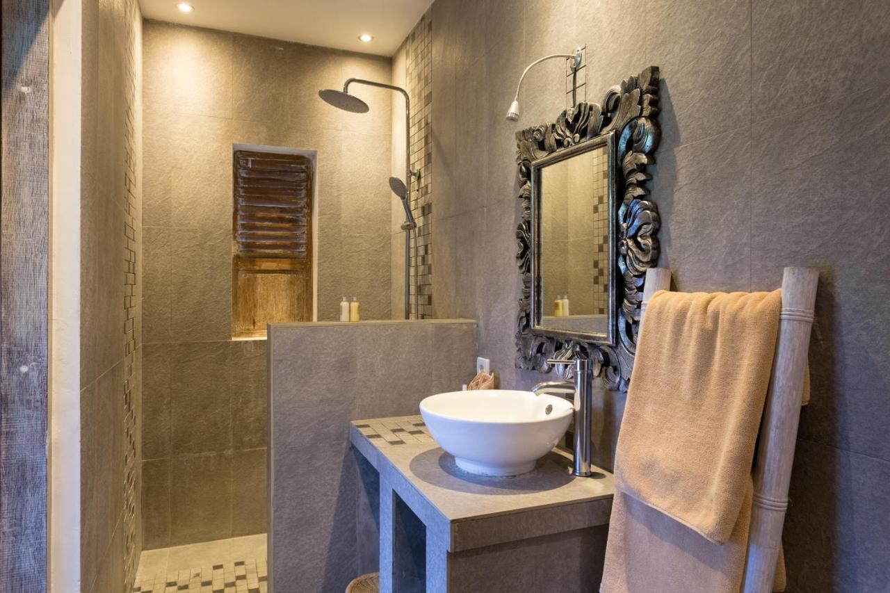 Cocowhite Villa Seminyak Buitenkant foto