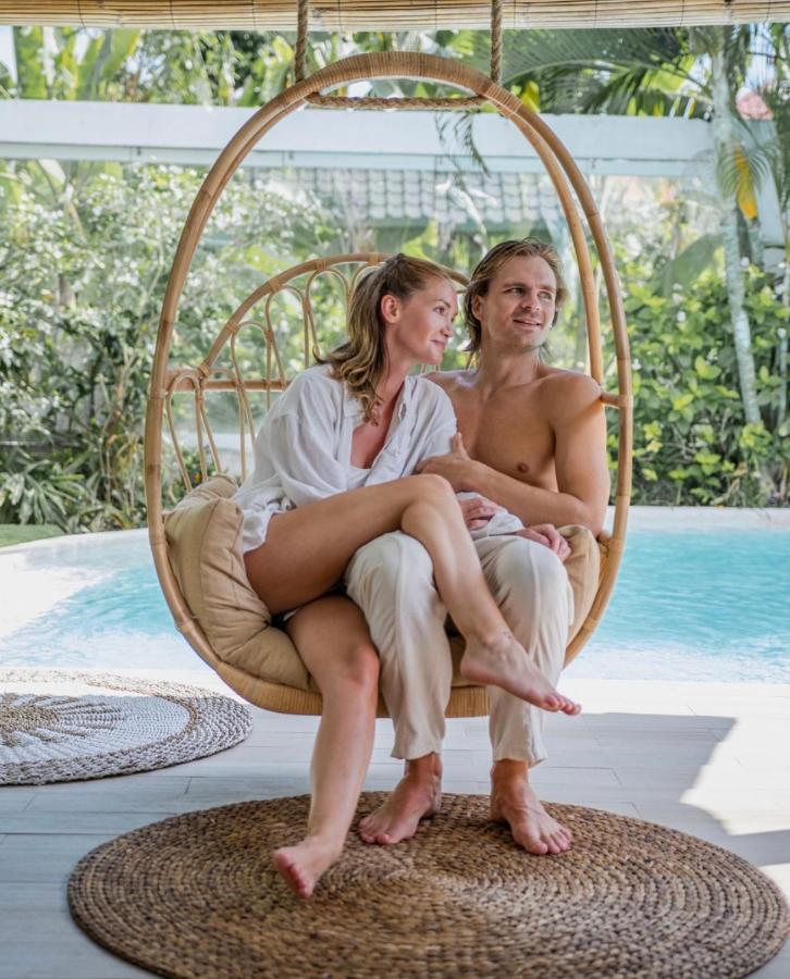 Cocowhite Villa Seminyak Buitenkant foto