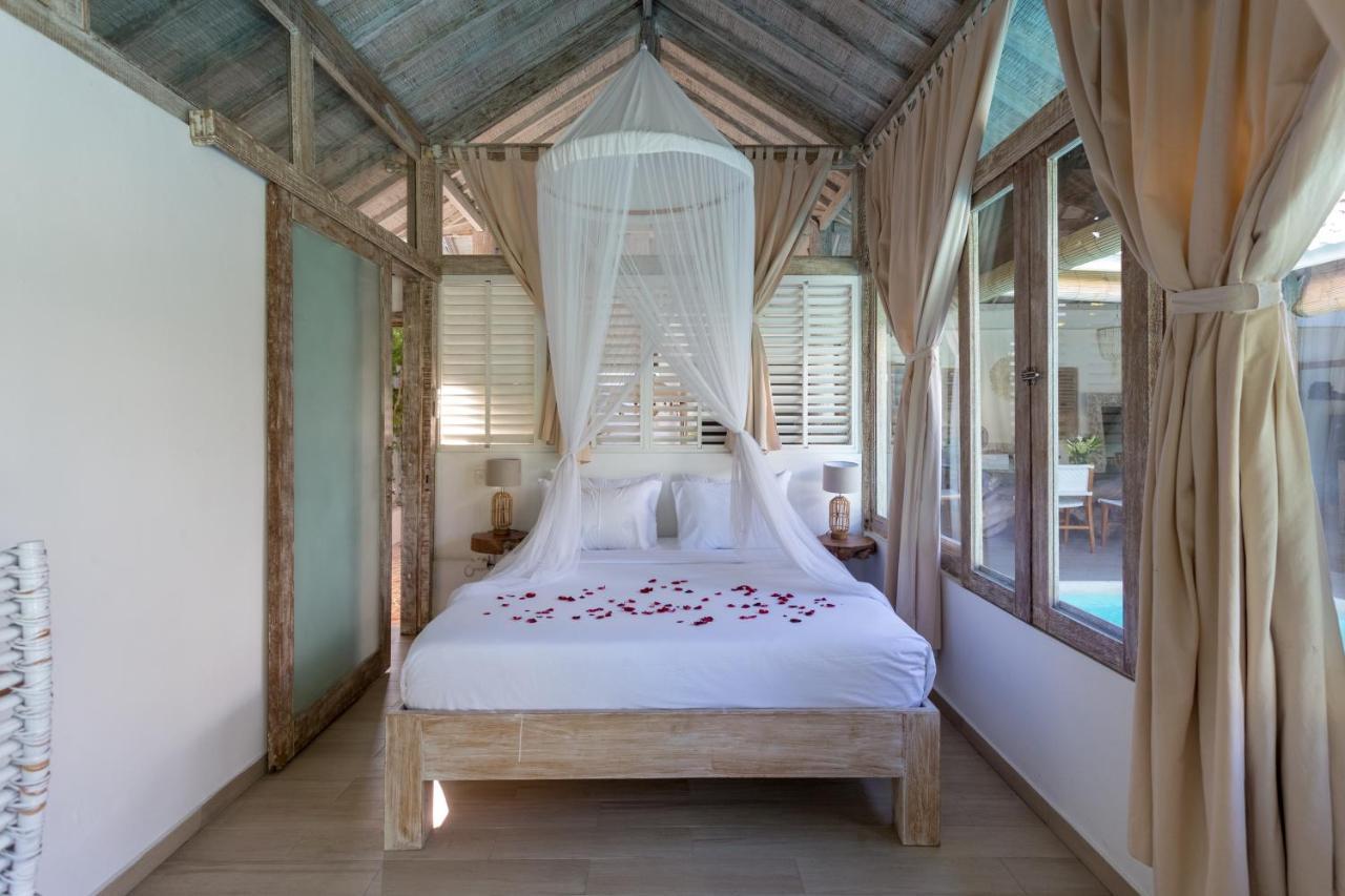 Cocowhite Villa Seminyak Buitenkant foto