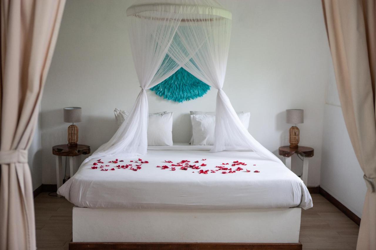 Cocowhite Villa Seminyak Buitenkant foto