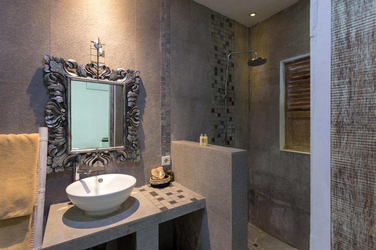 Cocowhite Villa Seminyak Buitenkant foto
