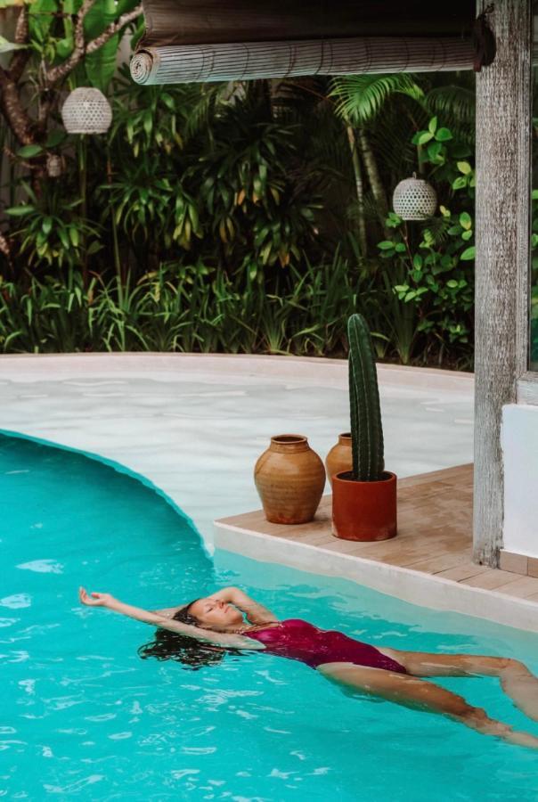 Cocowhite Villa Seminyak Buitenkant foto