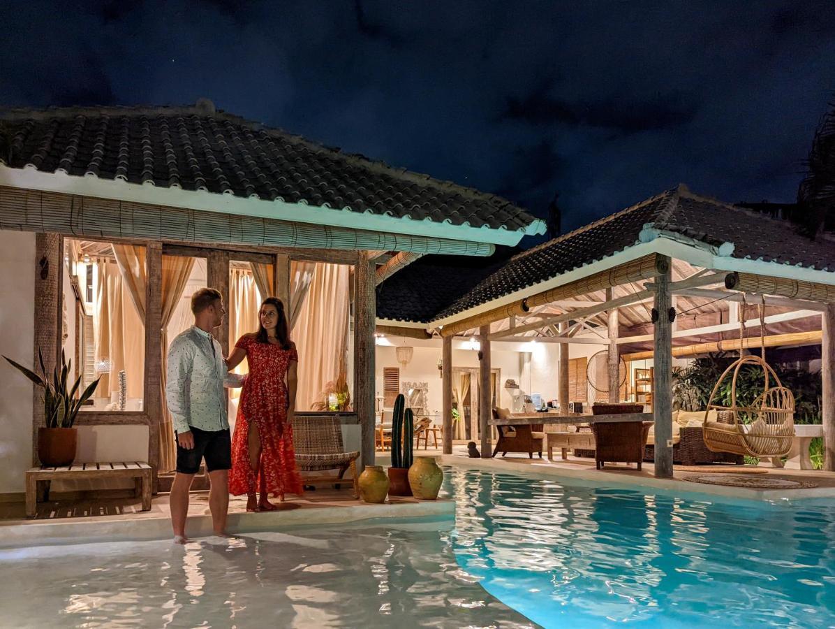 Cocowhite Villa Seminyak Buitenkant foto