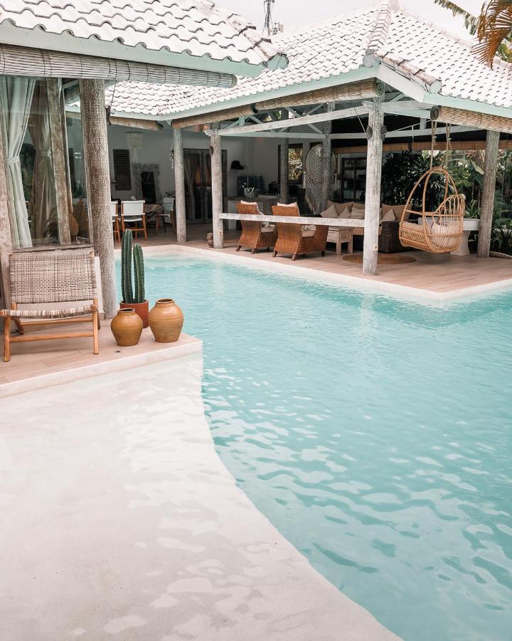 Cocowhite Villa Seminyak Buitenkant foto