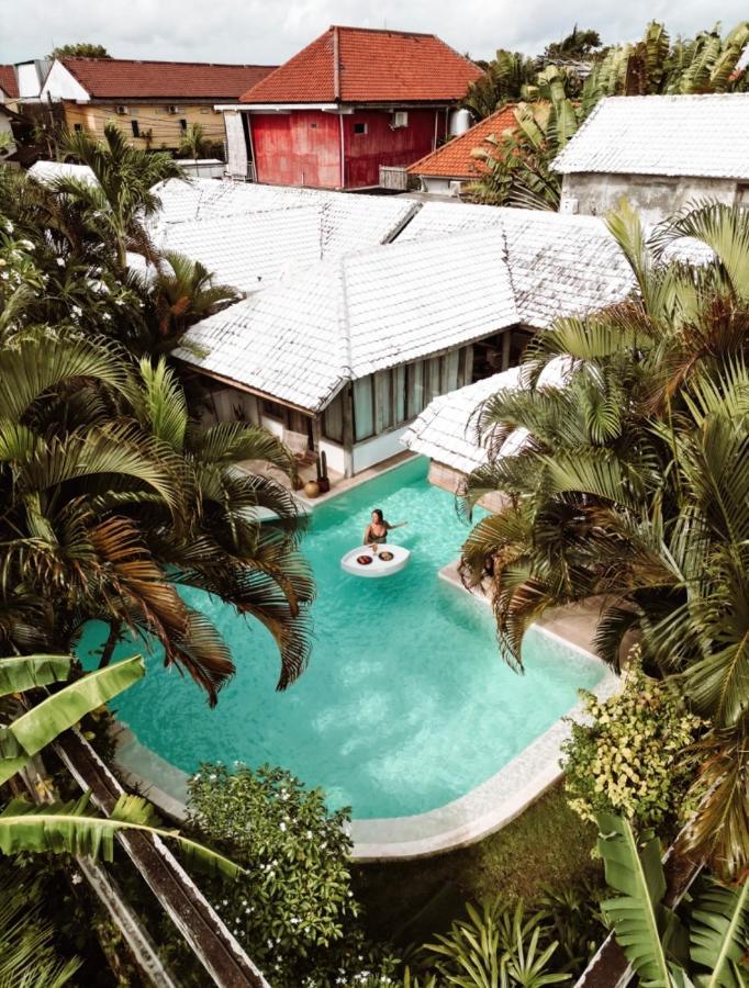 Cocowhite Villa Seminyak Buitenkant foto