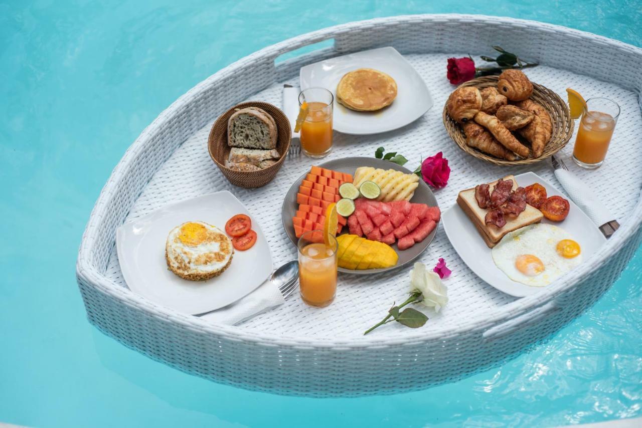 Cocowhite Villa Seminyak Buitenkant foto
